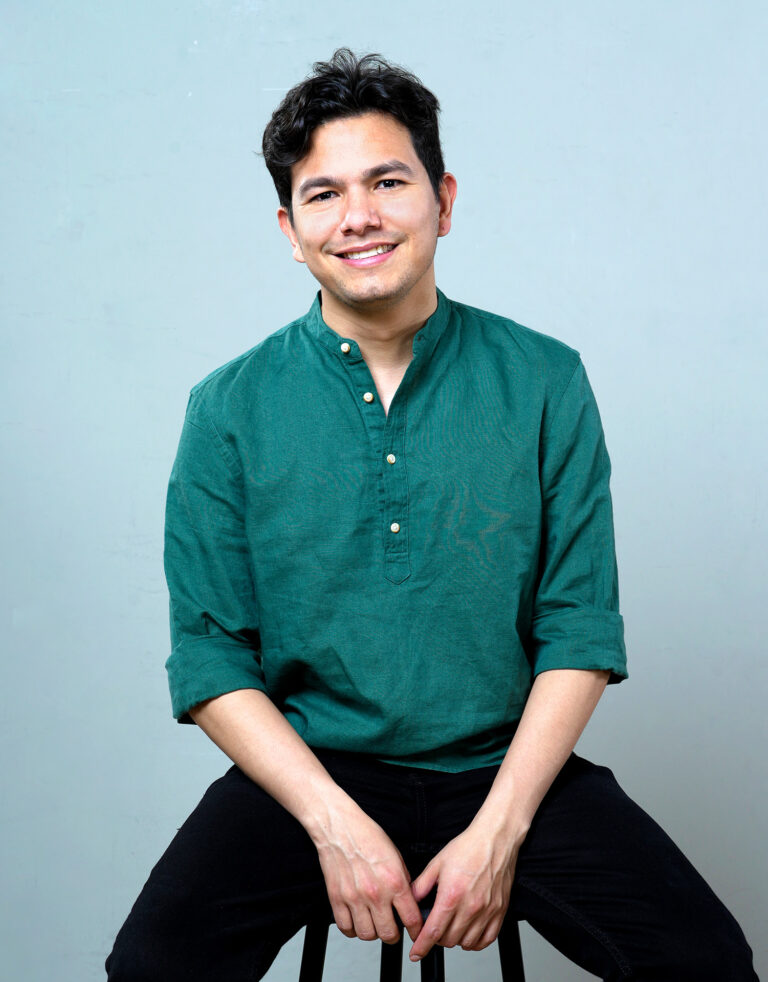 poporo-management-foto-actor-santiago-sierra-1